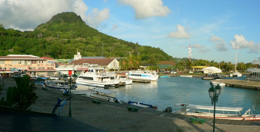 12- Le port d'Uturoa 